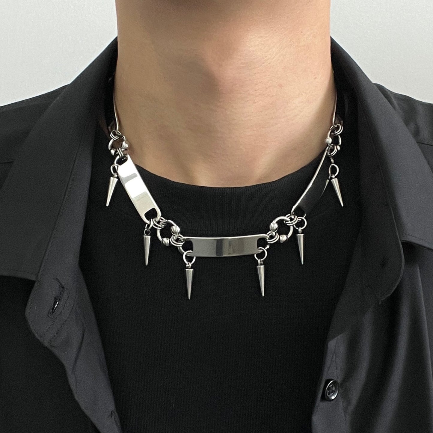 THORN PLATE NECKLACE Z172