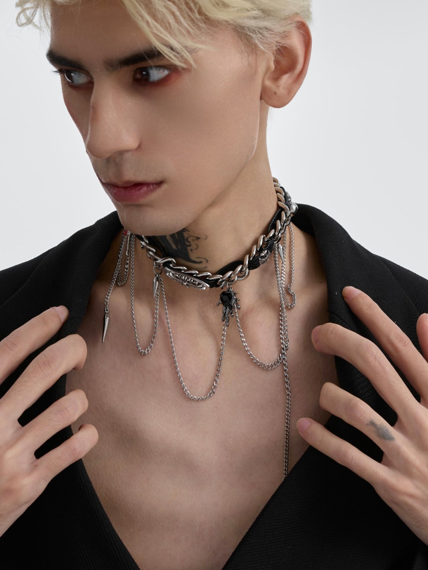 WRAPPED NICHE CHAIN BLACK NECKLACE Z51