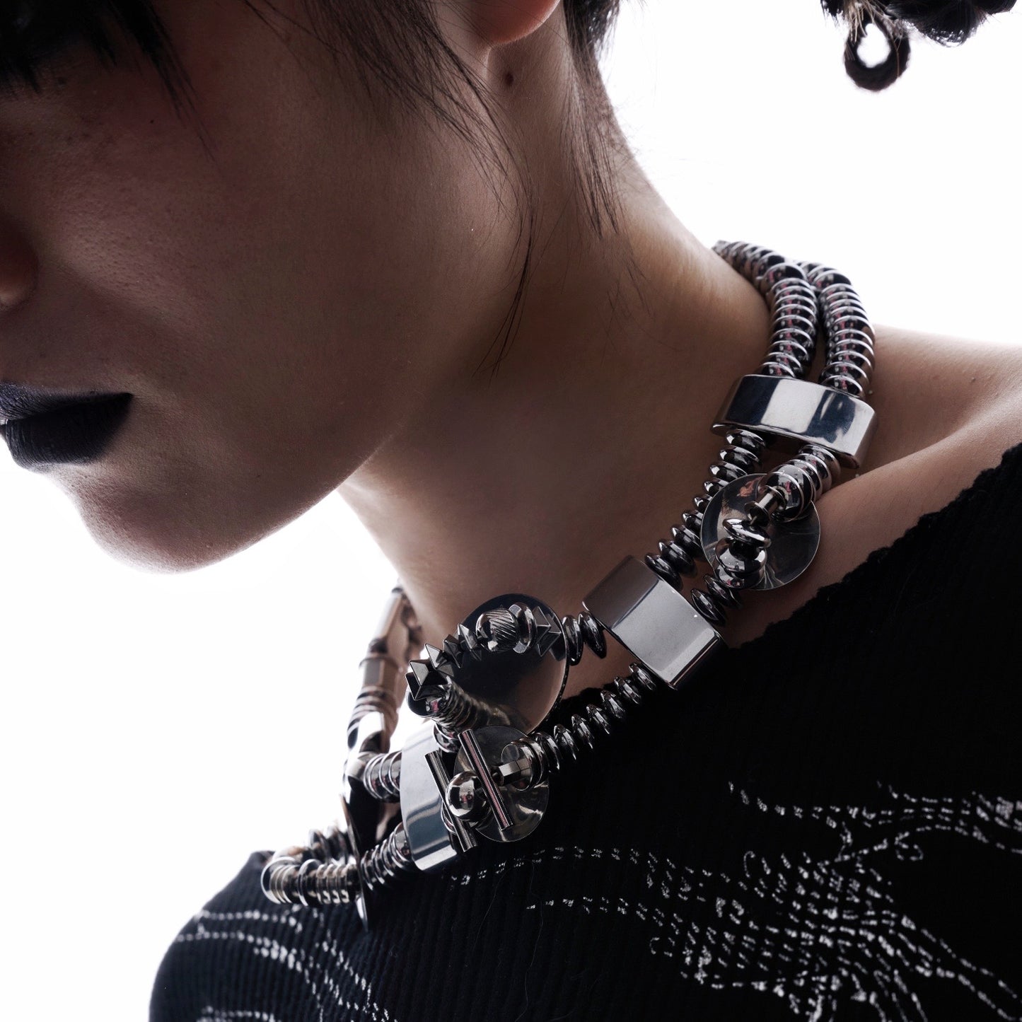 NIHILITY FUTURISTIC TITANIUM STEEL NECKLACE Z15