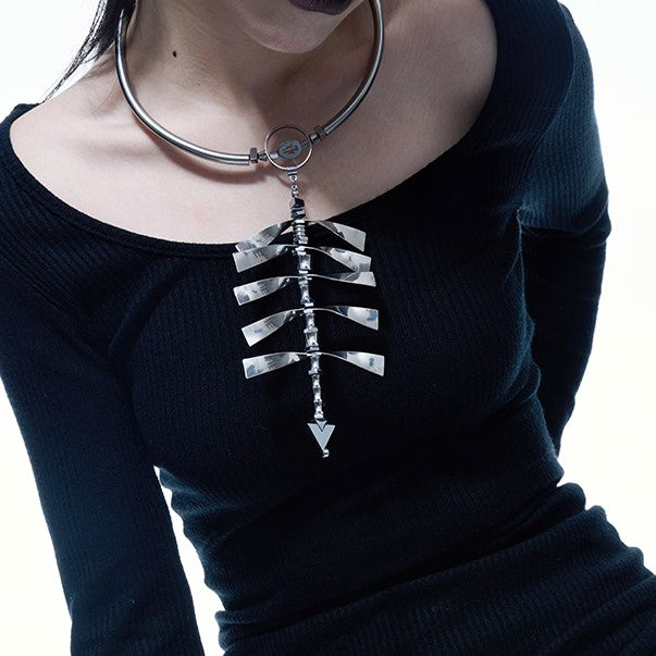 SPINE NECKLACE Z37